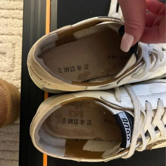 Golden Goose White and Gold Sneakers with Box - Picture 7 of 8
